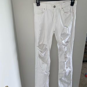 BLANKNYC WHITE DISTRESSED DEMIN JEANS